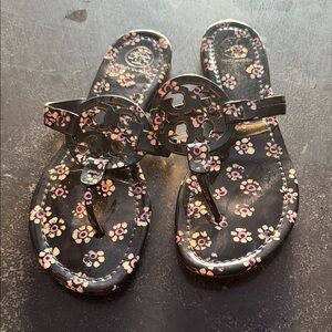 Tory Burch Millers size 8